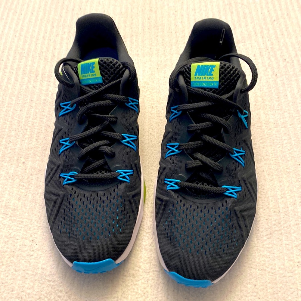 BNWOB NIKE ZOOM CONDITION TR WOMENS US 9